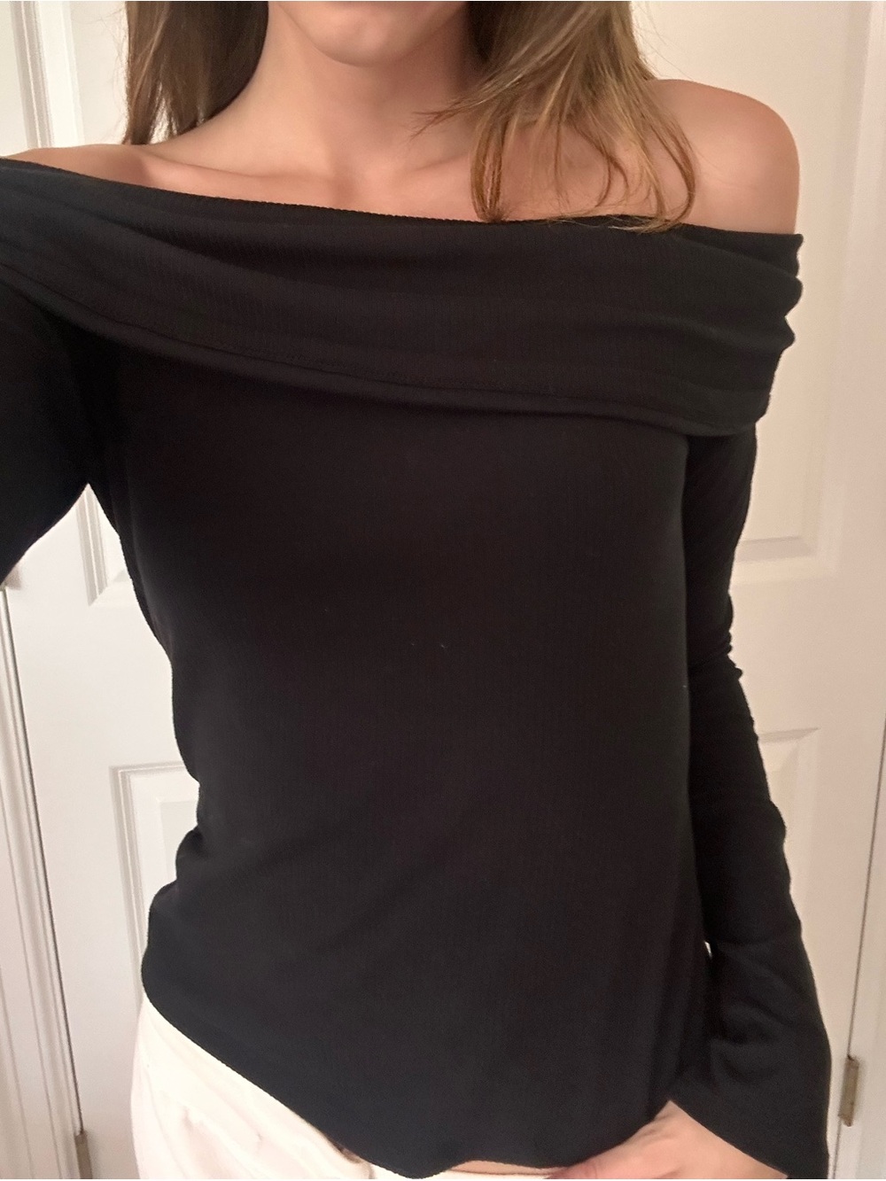 Urban Outfitters Off-Shoulder Black Women’s Sweater